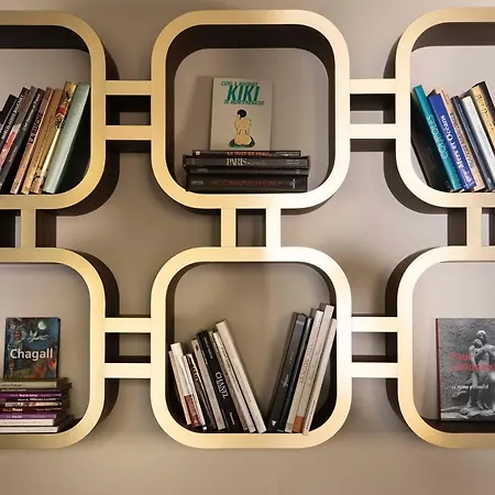 ホテル Aiglon パリ