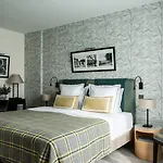 Aiglon 4* Paris