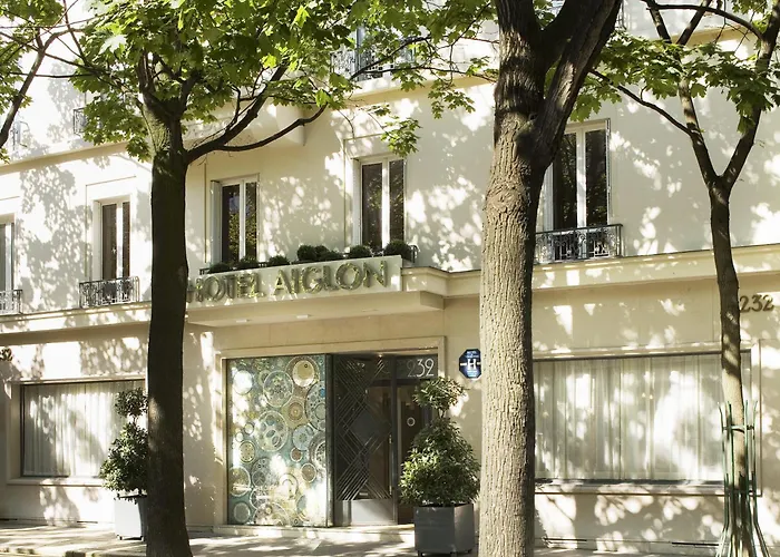 Aiglon 4* Париж